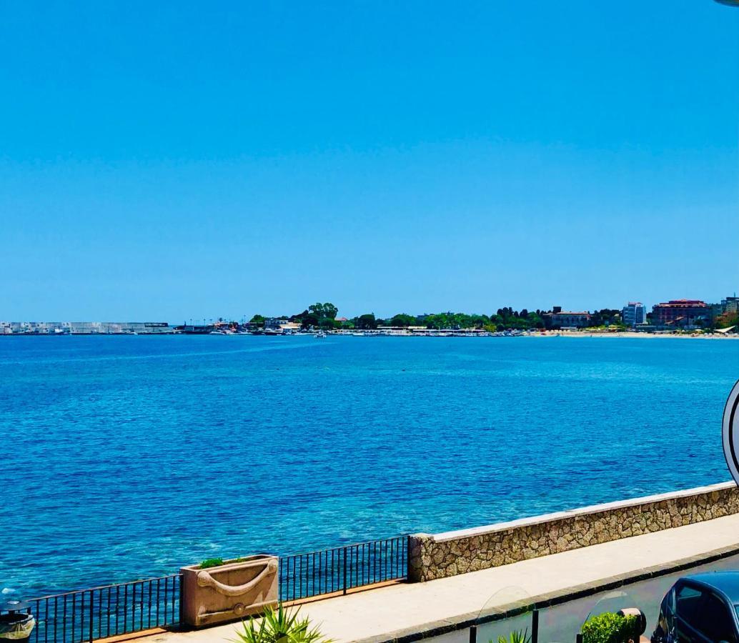 ジャルディーニ・ナクソスVacanzenaxos - Casa Frontemareアパートメント エクステリア 写真
